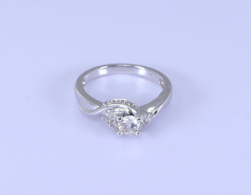 18ct White Gold Diamond Solitaire Cluster Ring