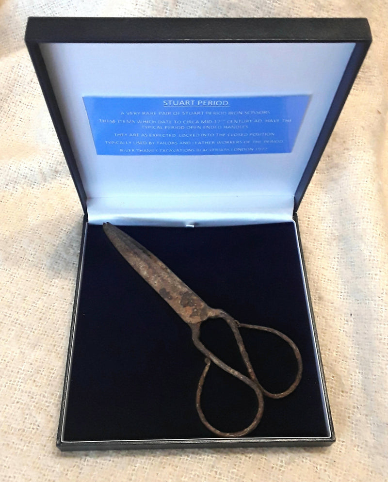 A Pair Of Stuart Period Iron Scissors.