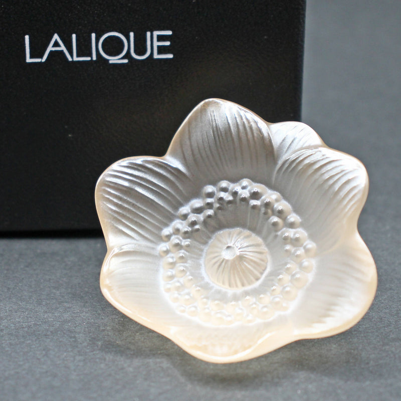 New Lalique: Gold anemone sculpture