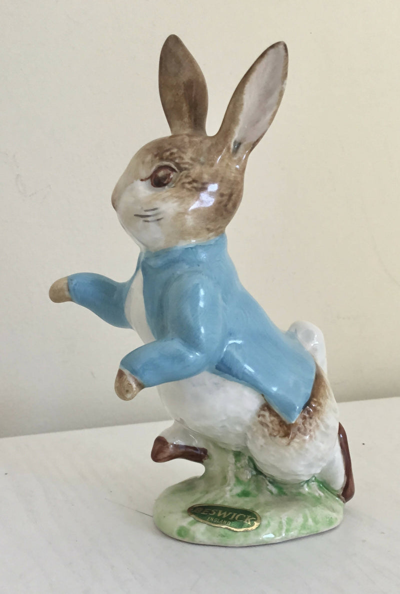 Beswick Peter Rabbit Beatrix Potter figurine. Gold BP2 backstamp.