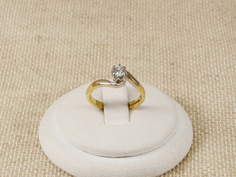 Vintage 18ct Gold Diamond Solitaire Ring