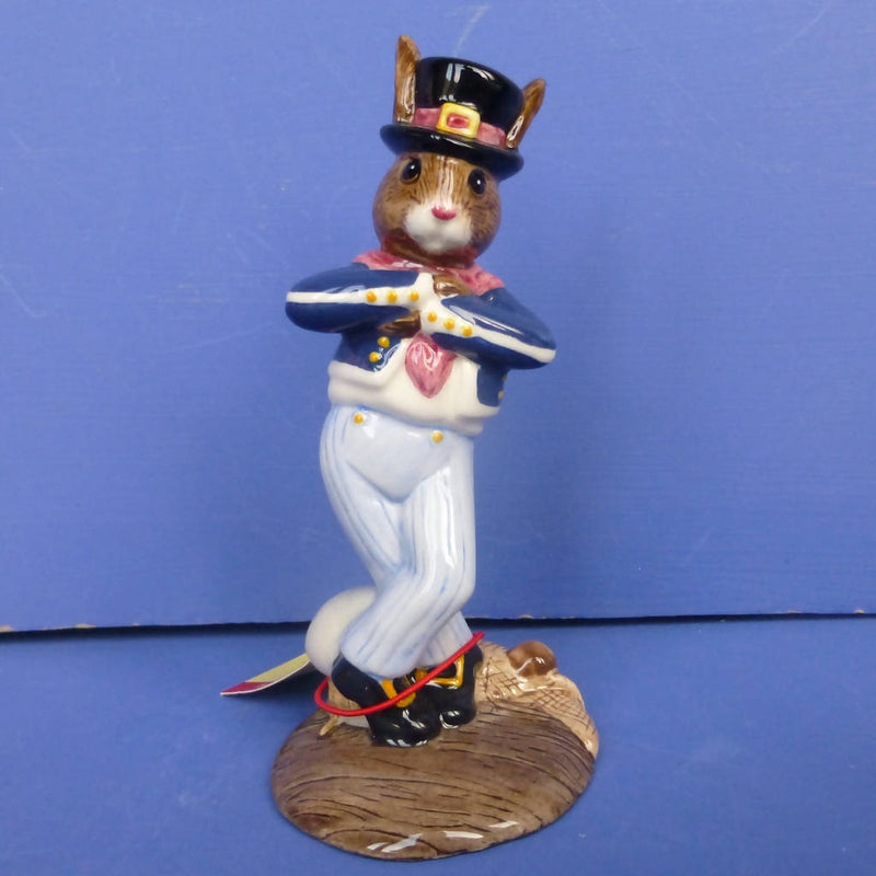 Royal Doulton Bunnykins Figurine Hornpiper Bunnykins DB261