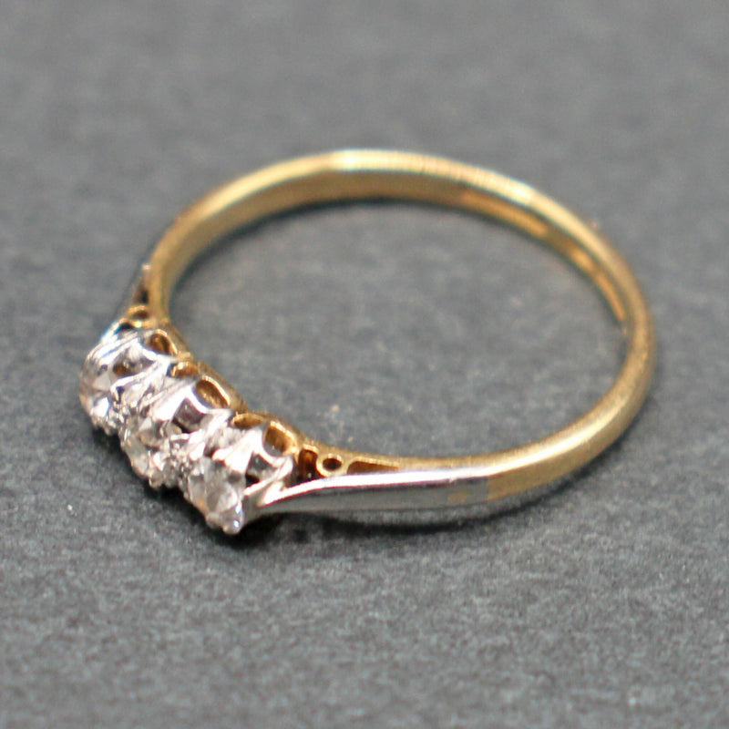 18ct gold and platinum diamond trilogy ring