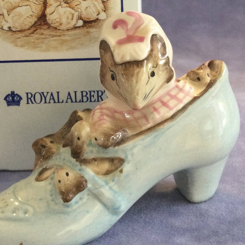 Royal Albert The Old Woman Who Lived In A Shoe figure Beatrix Potter Mouse Figurine