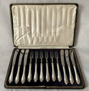 George V Cased Set of Six Silver Hafted Pastry Knives & Forks. Sheffield 1927 Robert Pringle & Sons.