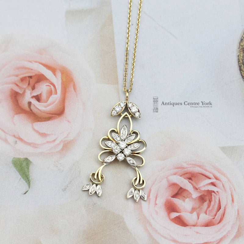 18ct Diamond Flower Necklace