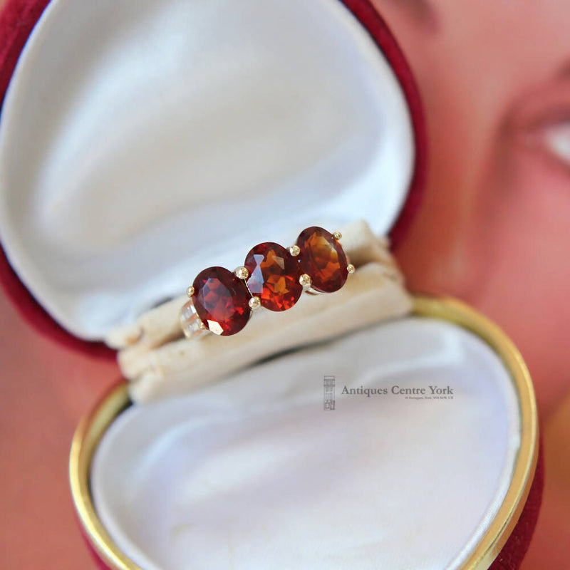 9ct Garnet & Baguette Diamond Ring