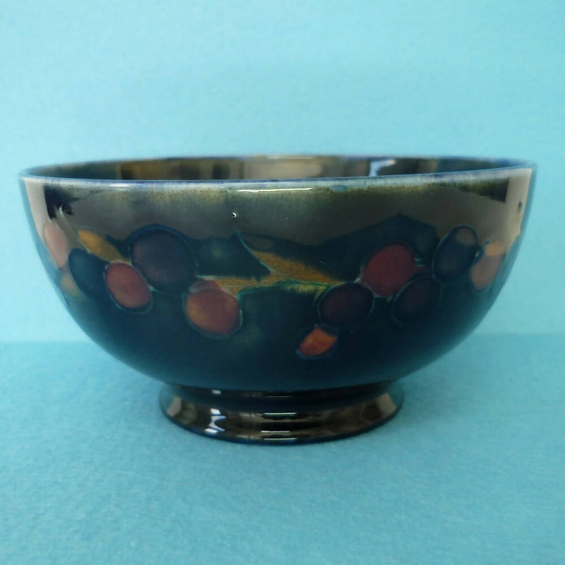 A Moorcroft Bowl c1918-1926 in Pomegranate by William Moorcroft