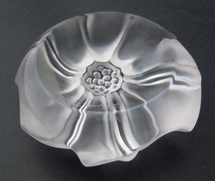 Lalique "Jimson" paperweight