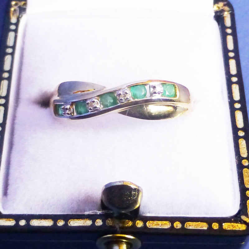 9ct Gold Emerald and Diamond Ring Size N