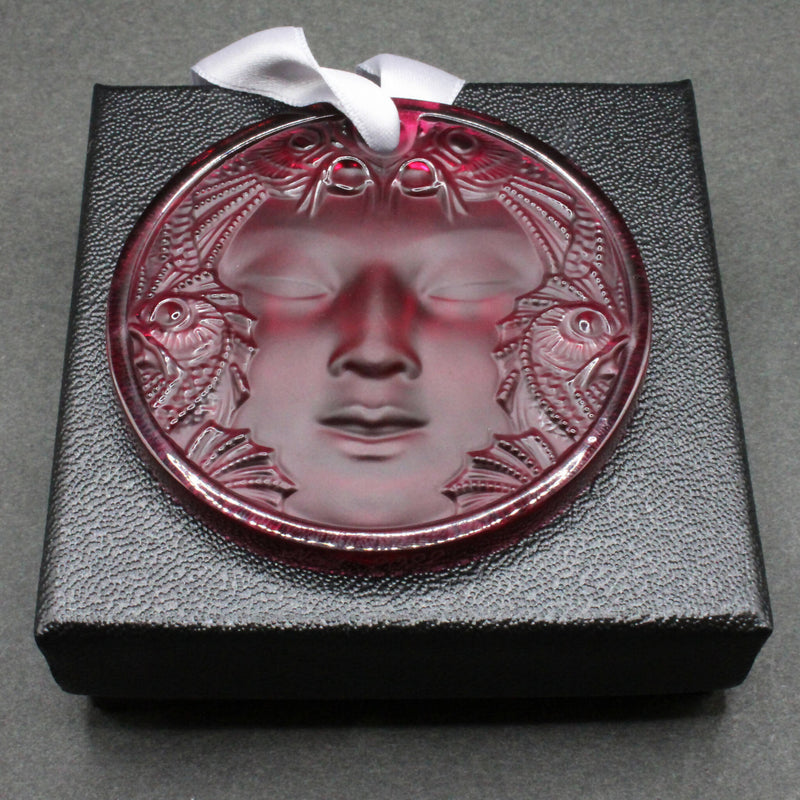 New Lalique: 2022 red crystal Christmas ornament