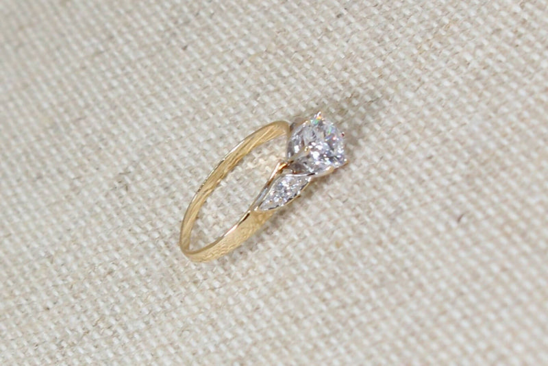 9ct Gold & CZ Solitaire Ring