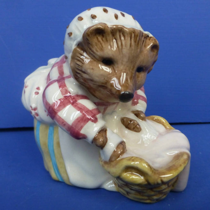 Beswick Beatrix Potter Figurine - Mrs Tiggywinkle Washing (10a Backstamp)