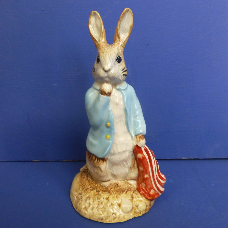 Royal Albert Beatrix Potter Figurine - Peter and The Pocket Handkerchief