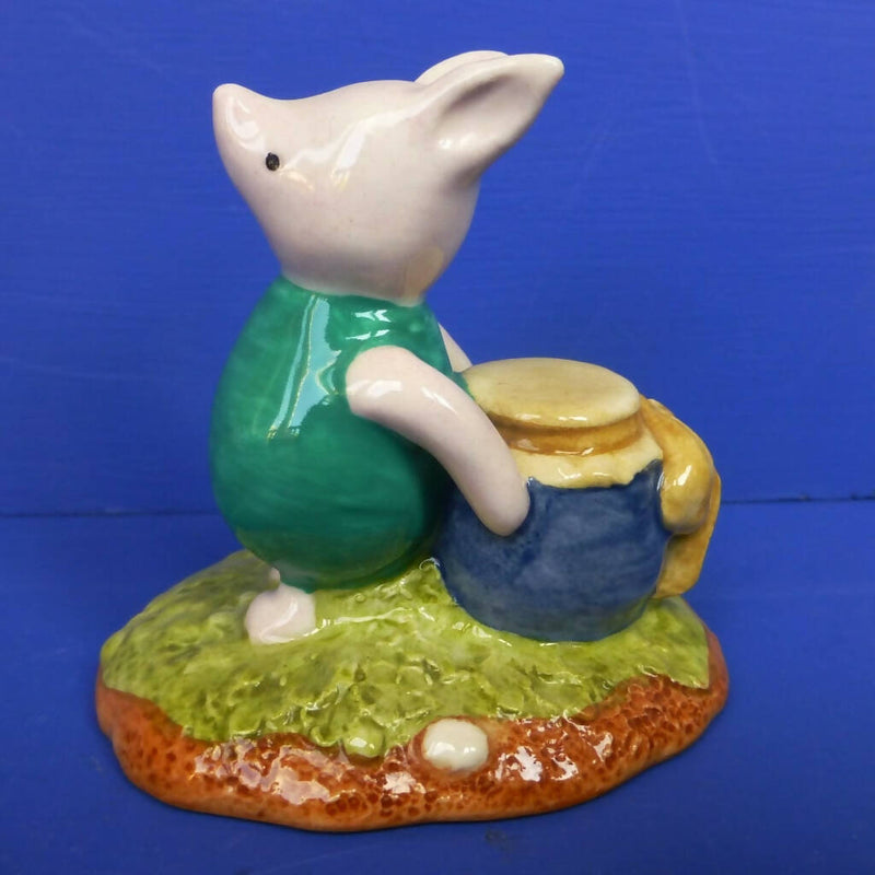 Royal Doulton Winnie The Pooh Figurine - Piglet and The Honeypot WP29 (Boxed)