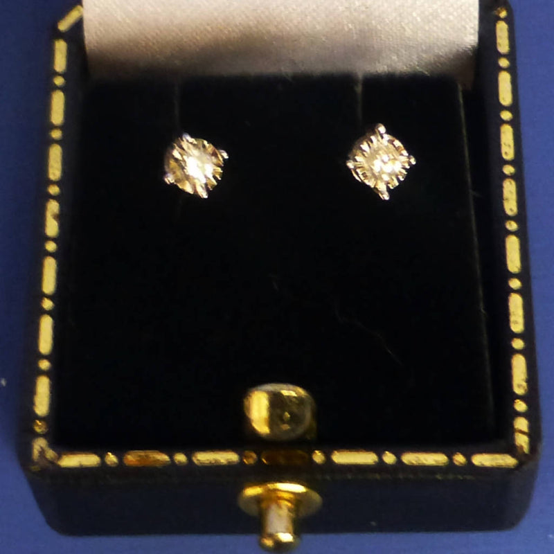 9ct Yellow Gold Diamond (0.11ct) Earrings