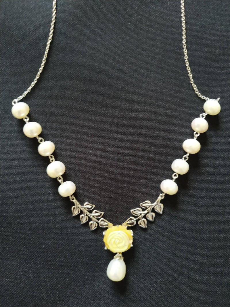 New Freshwater Pearl and Mother of Pearl 18" Necklace