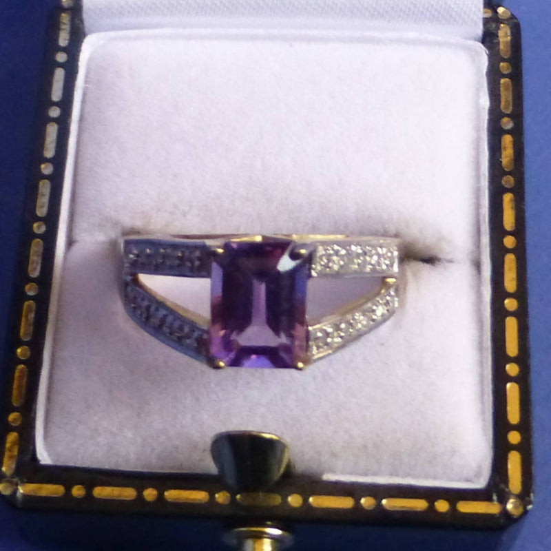 9ct Gold Amethyst and Diamond Ring Size P +1/2
