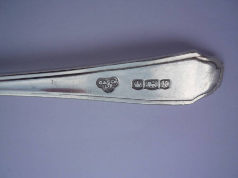 Vintage Sterling Silver Desert Spoon by Goldsmiths & Silversmiths Ltd (130mm 20g)