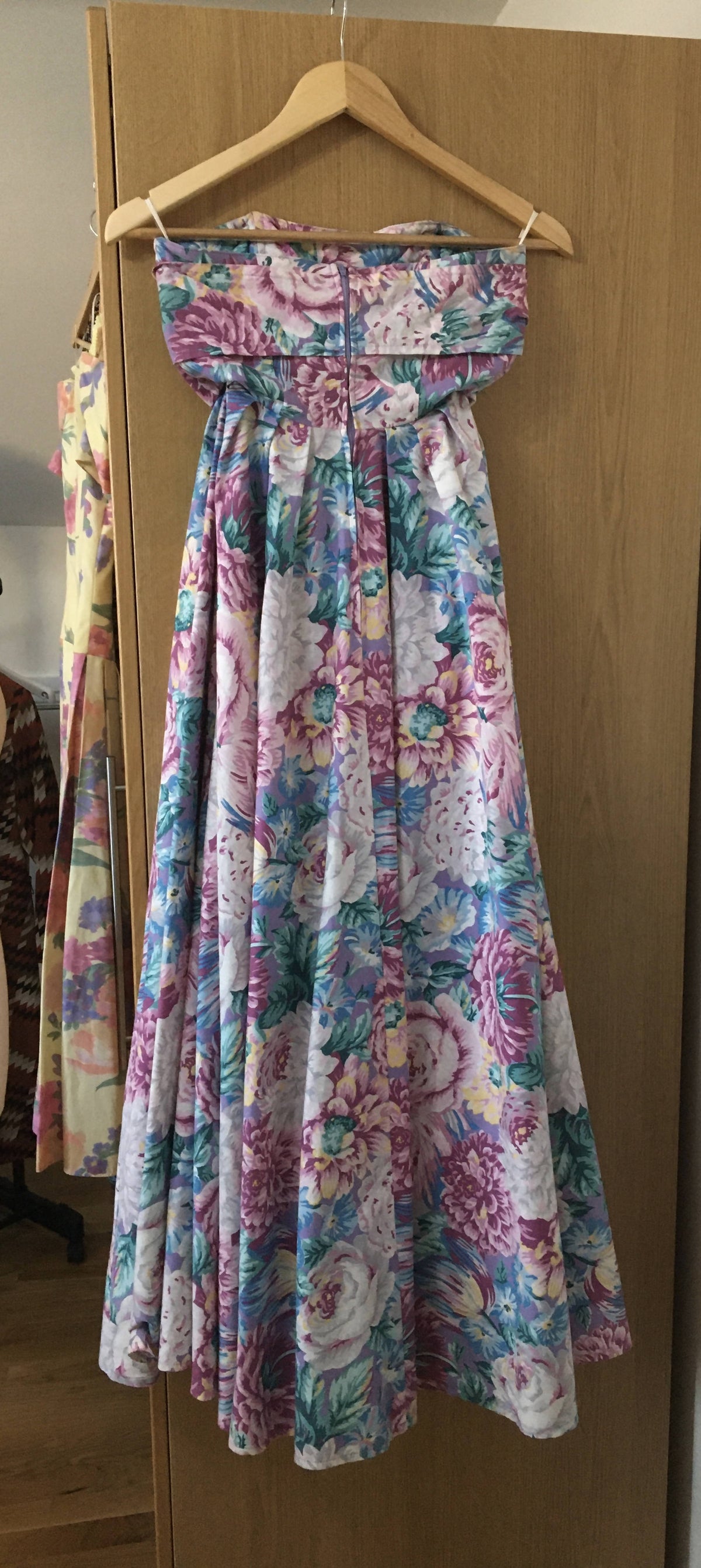 laura ashley strapless dress Vintage Floral Tea formal events Control Type: Minimize Thighs navy and gold beaded UK Size:11½