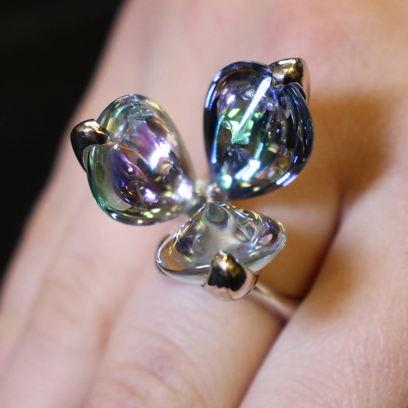 Baccarat “Fleurs de psydelic” silver and crystal ring