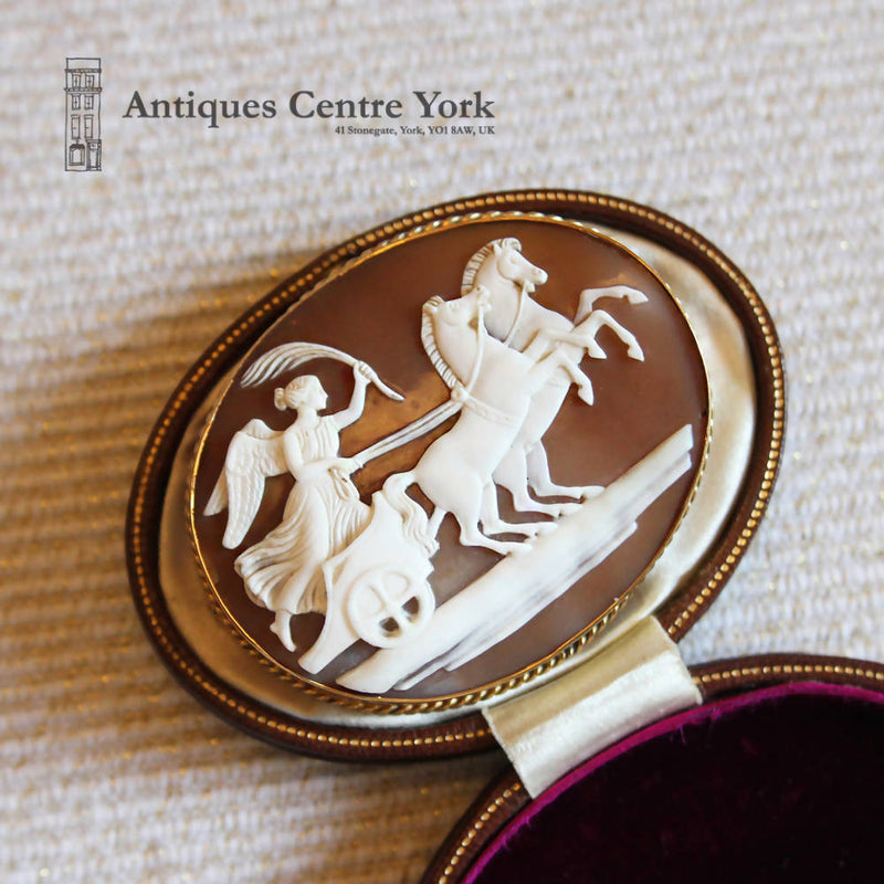 1940's 9ct Apollo on Chariot Cameo Brooch