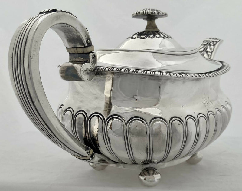 Georgian, George III, Silver Teapot. York 1814 James Barber & William Whitwell. 21.6 troy ounces.