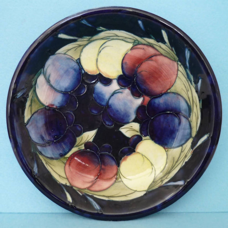 A Moorcroft 7.2" dia Bowl. Wisteria Design c1920's by William Moorcroft.