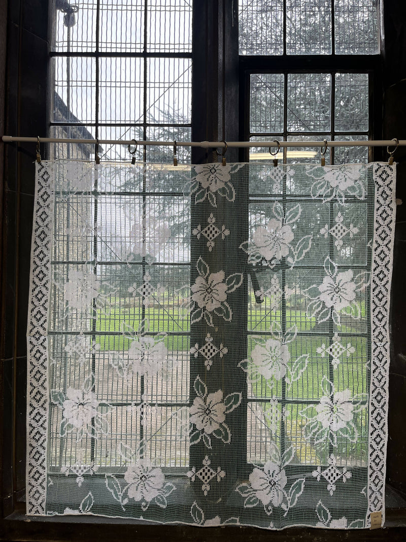 Vintage Art Deco Coloured Cotton Lace Panel Cafe Curtain Brise-Bise New Deadstock Hibiscus 33"/36"