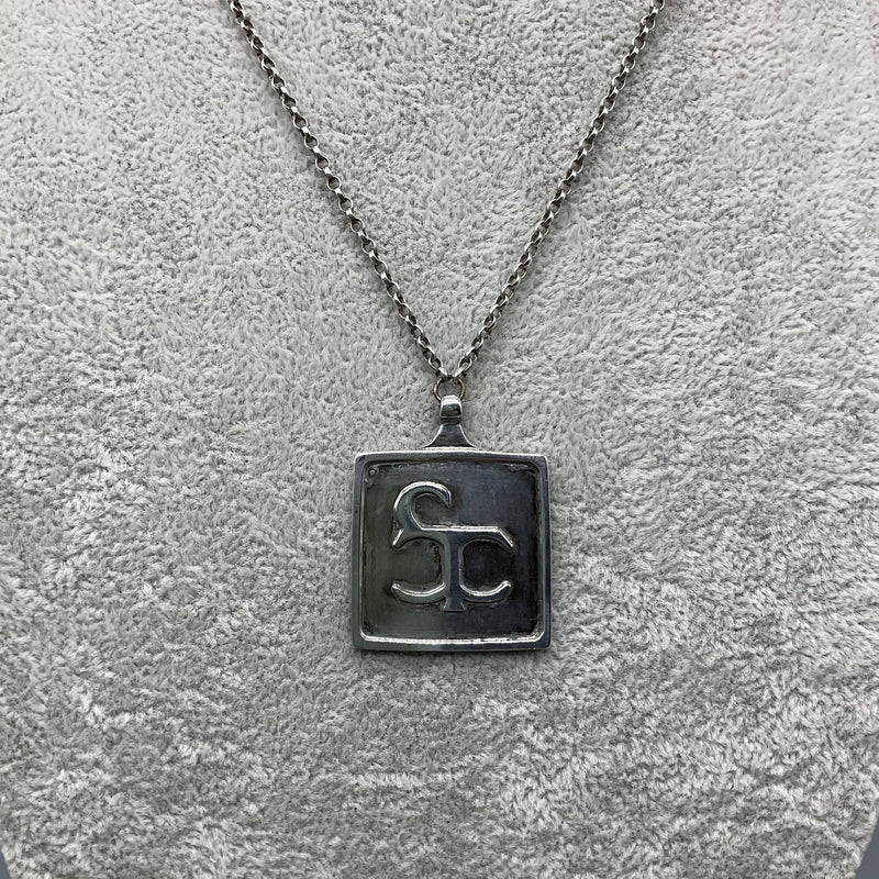 1970’s hallmarked silver pendant