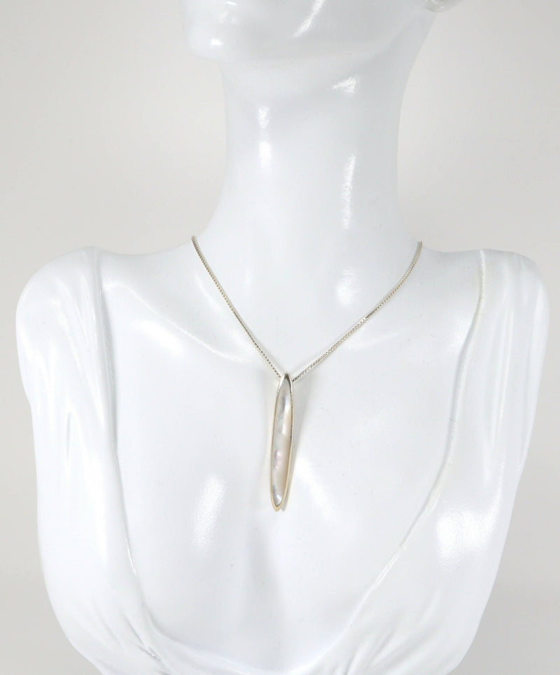 Vintage Silver & Mother of Pearl Pendant & Chain