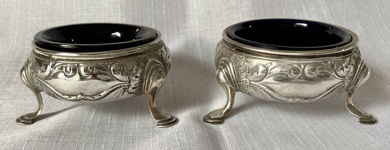 Georgian, George II, Pair of Silver Cauldron Salts with Liners. London 1759. 3.8 troy ounces.