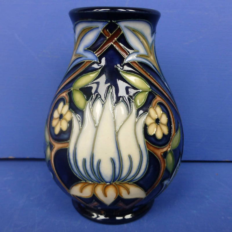 Moorcroft Vase A Tribute To William Morris By Rachel Bishop