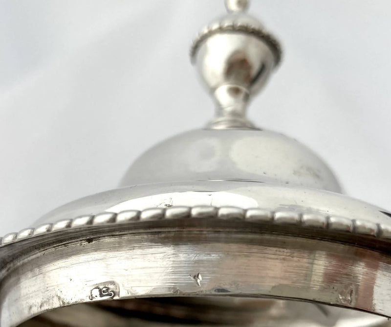 Georgian, George III, Silver Coffee Pot. London 1777 Charles Wright. 19 troy ounces.