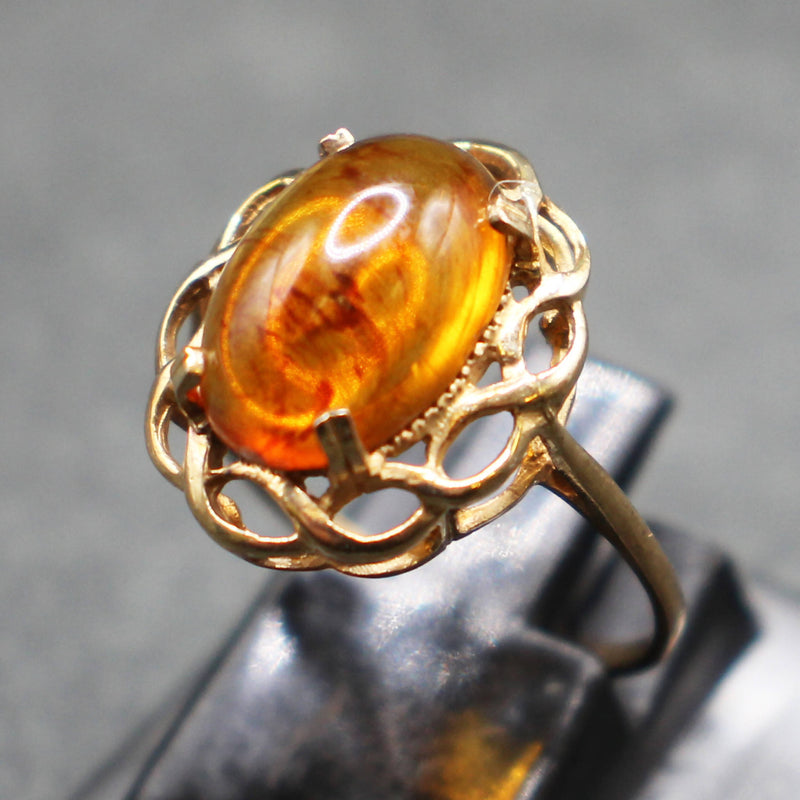 9ct gold amber cabochon ring