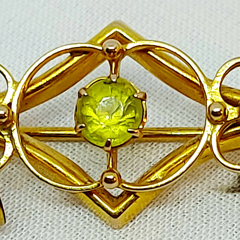 Early 20th Century 9ct Gold Peridot & Seed Pearl Bar Brooch