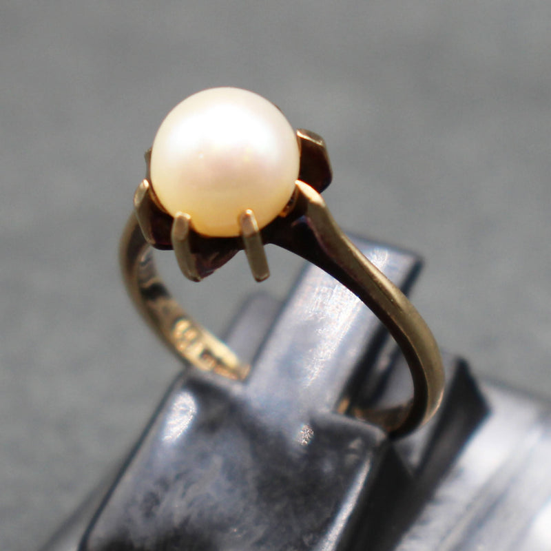 9ct gold cultured pearl ring